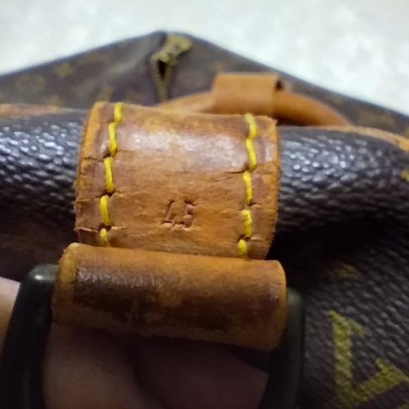 Authentic Louis Vuitton Bag & YSL makeup bag - Picture 14 of 16